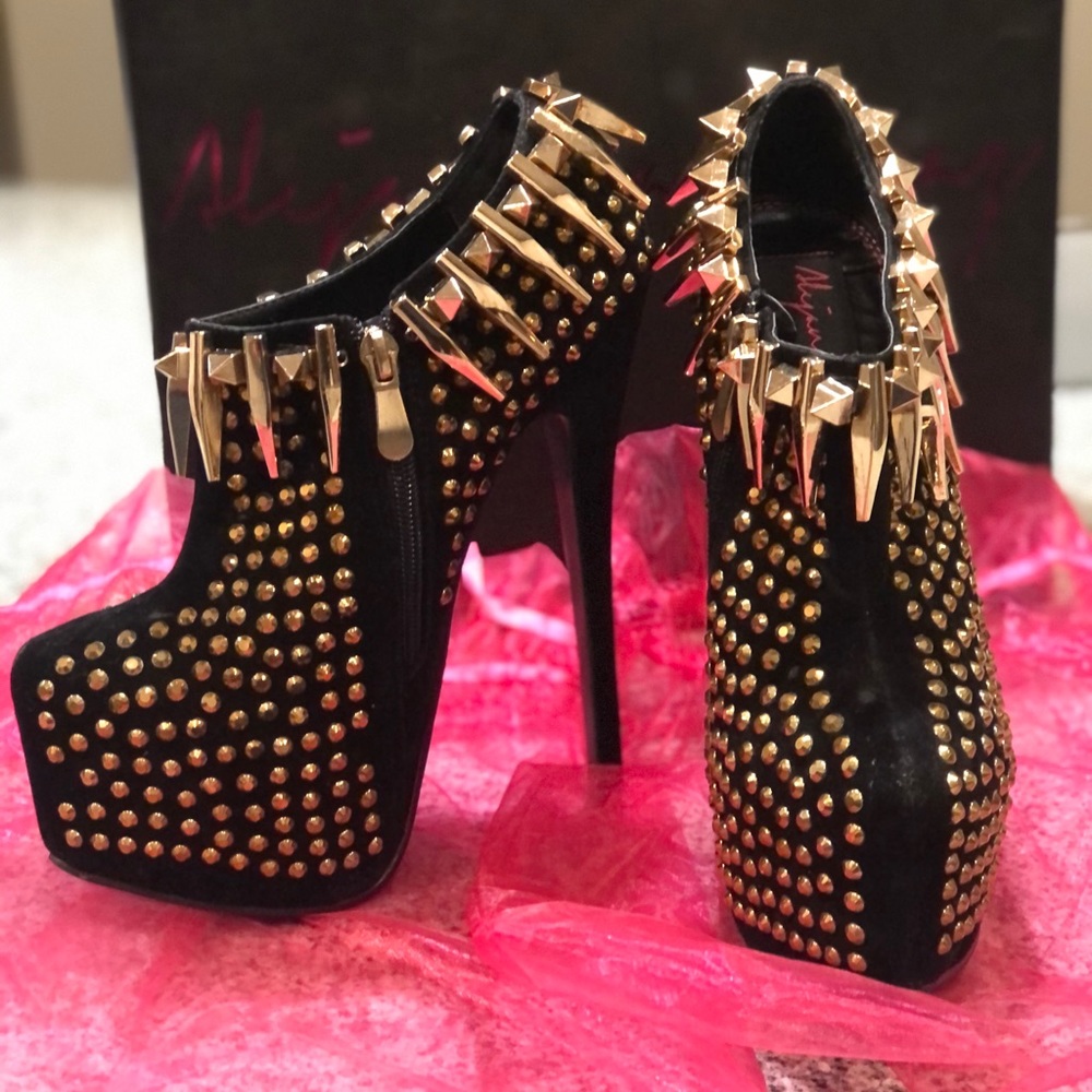 Stiletto Booties - Picture 5 of 7